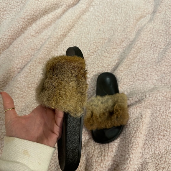 Authentic fur slides size 6 - Picture 2 of 5